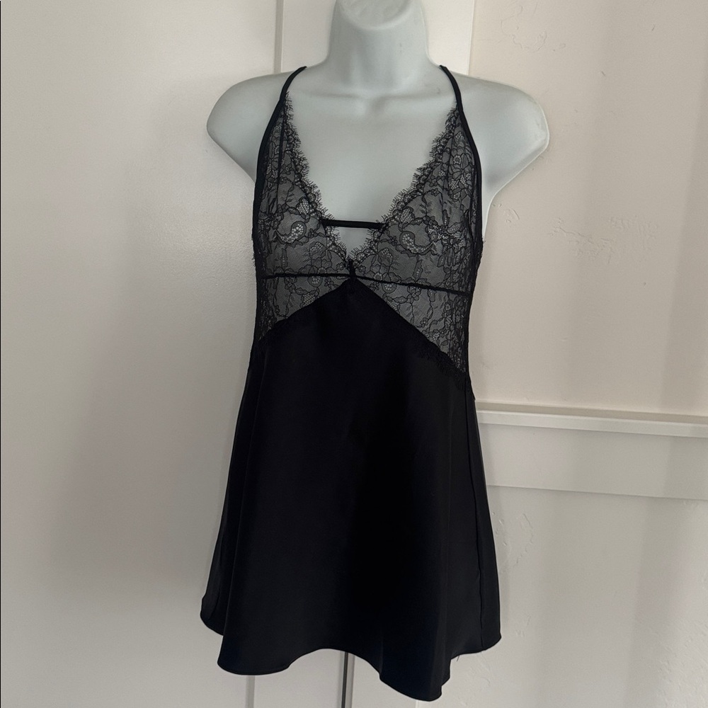 Victoria's Secret Black Lace Satin Slip Lingerie Chemise Body-doll V-Neck Size S